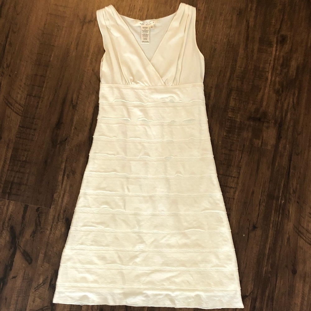 Max Studio White Sleeveless Dress